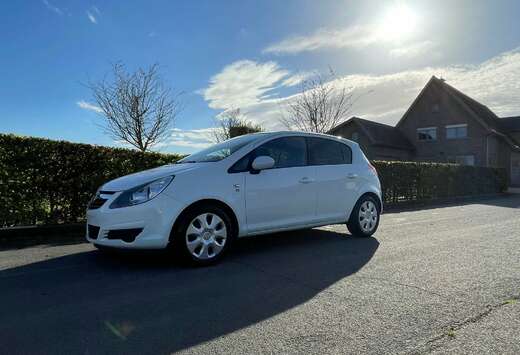 Opel Opel Corsa 1.4 16V 111 Years
