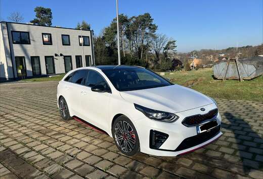 Kia GT 1.6 T-GDi DCT ISG