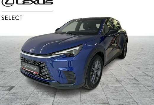 Lexus 1.5 HYB BASE