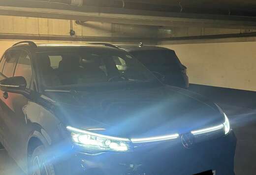 Volkswagen R-LINE 2.0 TDI 193 PK - 4 MOTION DSG AUTOM ...