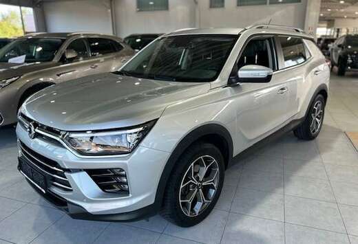 SsangYong Korando 1.5 T-GDI 2WD met camera, gps, verw ...
