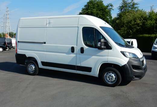 Peugeot 2.2HDI 140pk 61000km (14835Netto +Btw/Tva)