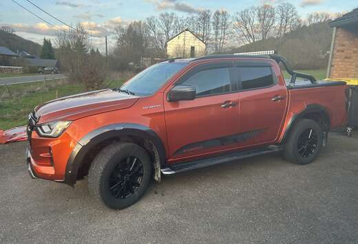 Isuzu V-Cross Full Option