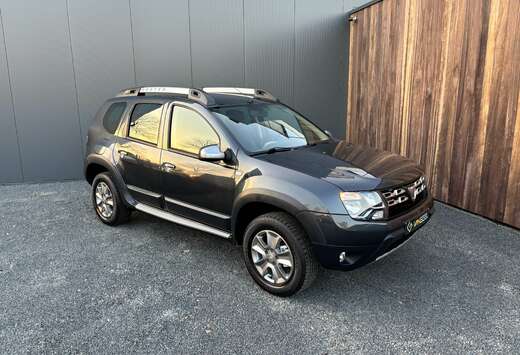 Dacia Duster 1.6i 4x2 Laureate