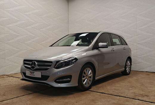 Mercedes-Benz AUT*NAVI*PDC*LED*32.589 km*