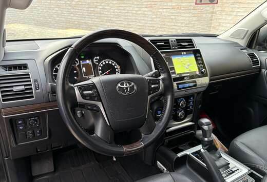 Toyota 2.8 D-4D PREMIUM AT/ 35500KM/ €59500+btw