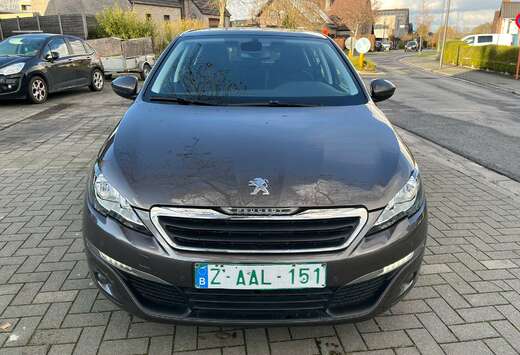 Peugeot 308 1.2i Allure STT. 58000 Km.