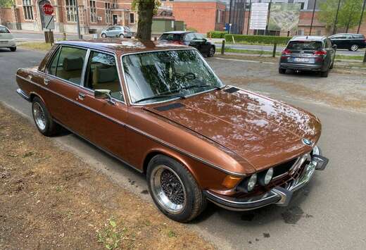 BMW E3 2.8L