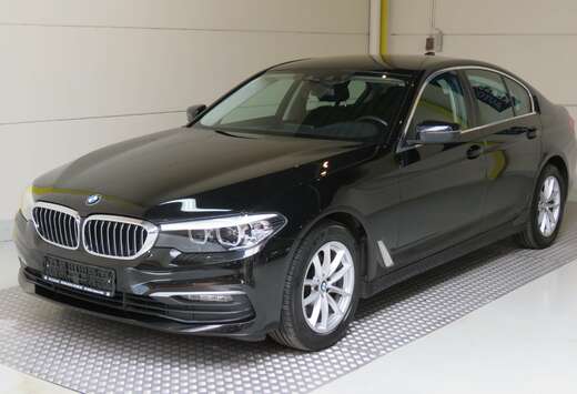 BMW 520i Berline Automaat - Navi - PDC - CRUISE - ALU