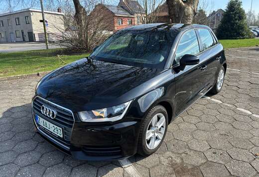 Audi A1 Sportback 1.0 TFSI in nieuw staat.