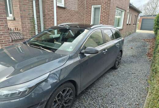 Kia Ceed SW 1.5 T-GDI DCT7 OPF GT Line