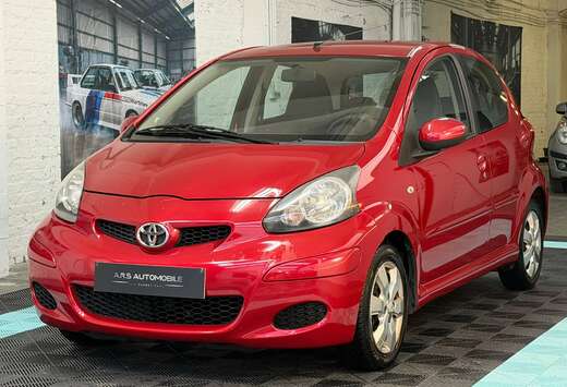 Toyota 1.0i Pret a immat. - Airco - Semi cuir - Garan ...
