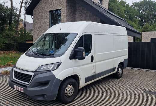 Peugeot HDi 330 L2H2 Standard