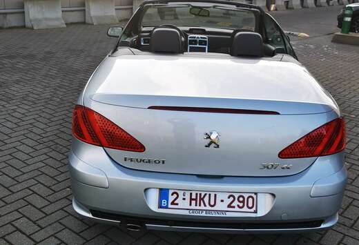 Peugeot CC 1.6i 16v Dynamique