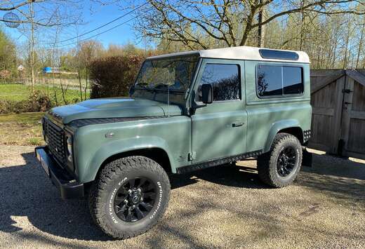 Land Rover Defender 2.4 Duratorq TDCI