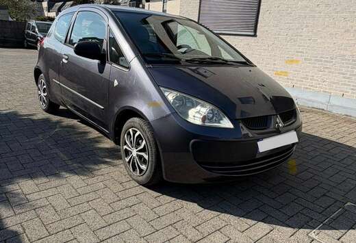 Mitsubishi 1.1i 12v.     Prête A tre Immatriculée