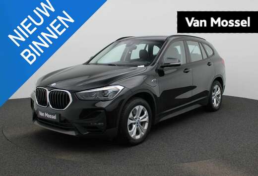 BMW xDrive25e TREKHAAK  LEDER  LED