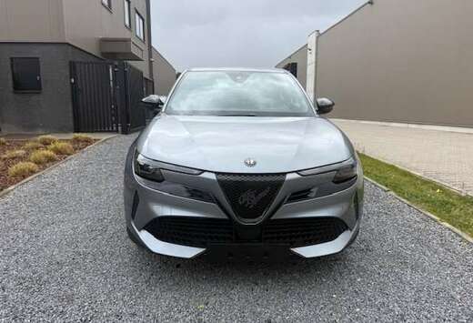 Alfa Romeo e-Junior 54 kWh Elettrica / Car play -Andr ...