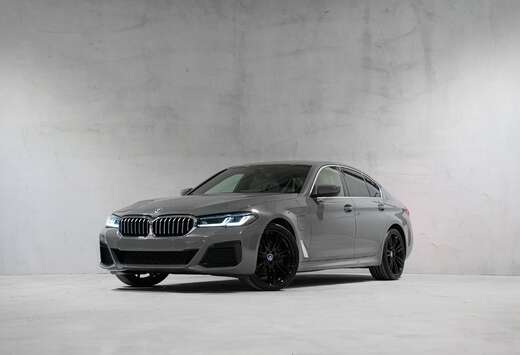 BMW e PACK M  APPLE CARPLAY  LED  CUIR  TVA