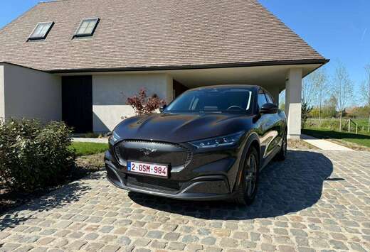 Ford Mustang Mach-E 76 kWh RWD Standard Range