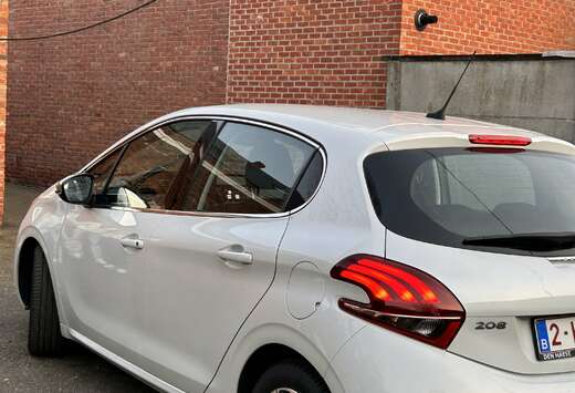 Peugeot PureTech 110 Stop & Start Signature