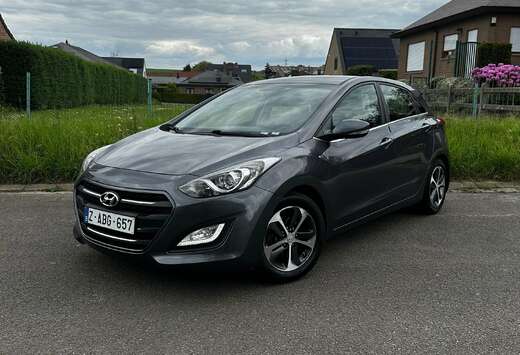 Hyundai Premier propriétaire