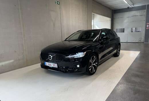 Volvo 2.0 B3 MHEV Plus Dark DCT