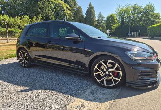 Volkswagen Golf 2.0 TSI Performance DSG