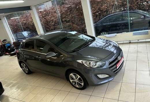 Hyundai 1.6d*GPS*AIRCO*CAMERA*JANTES*GARANTIE 12MOIS*