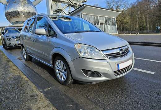 Opel Zafira 1.7 CDTi Cosmo DPF
