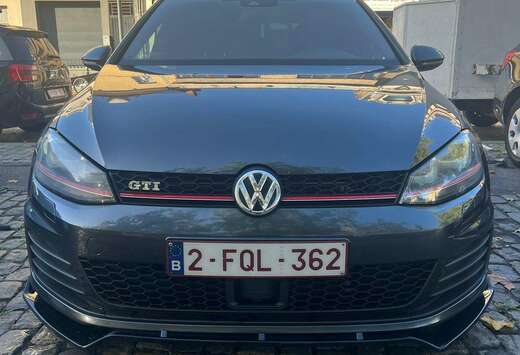 Volkswagen Golf 2.0 TSI DSG