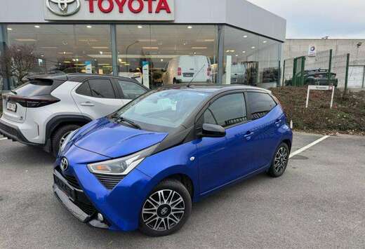 Toyota 1.0 VVT-i 5MT x-clusiv II