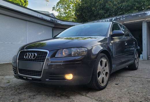 Audi 1.6i 16v FSI Ambiente