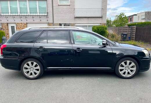 Toyota 2.0 Turbo D-4D 16v Linea Sol