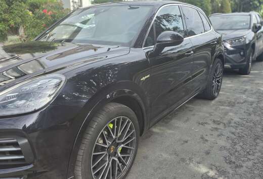 Porsche Cayenne 3.0i V6 PHEV Tiptronic S