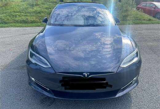 Tesla Model S 75