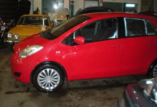 Toyota 1.3i VVT-i 16v AIRCO