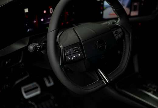 Opel GS  MHEV 136 PK  Camera  Navi  Adapt. Cruis...
