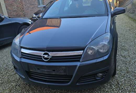 Opel Astra 1.3 DTH CDTi Cosmo