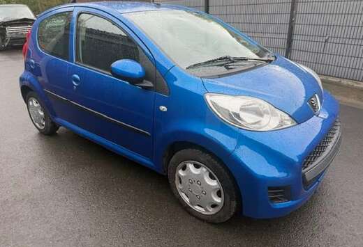 Peugeot 107 1.0i Trendy