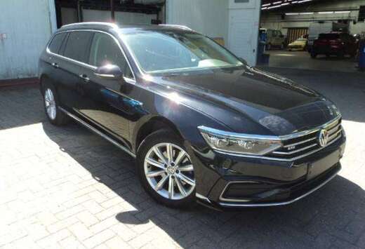 Volkswagen GTE 1395 CC PLUG IN HYBRID