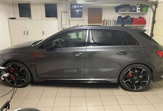 Audi TFSI Sportback quattro S tronic