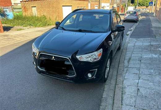 Mitsubishi 1.8 Di-D 2WD Black Touch