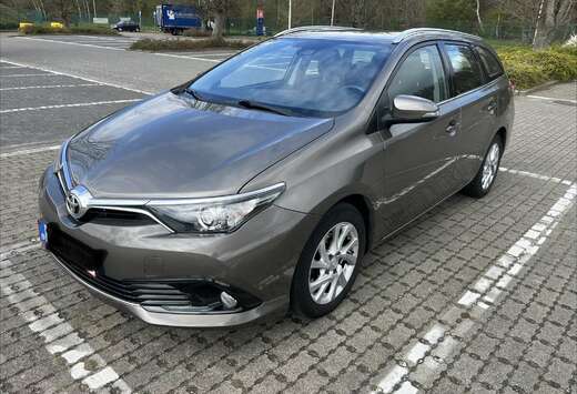 Toyota 1.6 D-4D Touring Sports Comfort