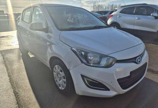 Hyundai 1.2i Comfort // DEGATS CAROSSERIE // EXPORT