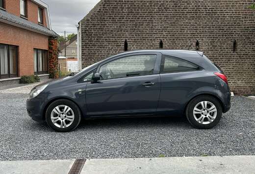 Opel 1.3 CDTi ECOTEC Black Edition