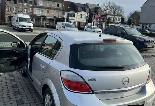 Opel 1.6i XEP 16v Elegance