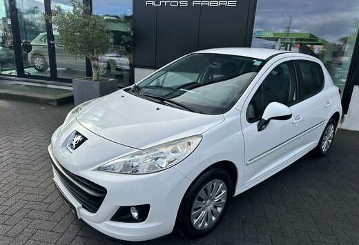 Peugeot 1.4i X Line. 5 deurs 46000km 1 Er prop