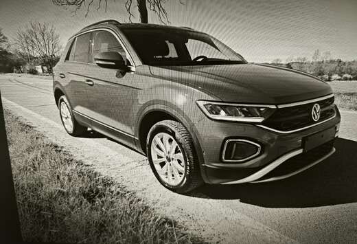 Volkswagen T-Roc 1.5 TSI DSG Life Plus  GPS  Pro Cock ...