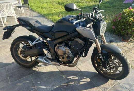 Honda R
